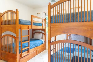 3 bedrooms, in-room safe, iron/ironing board, travel crib