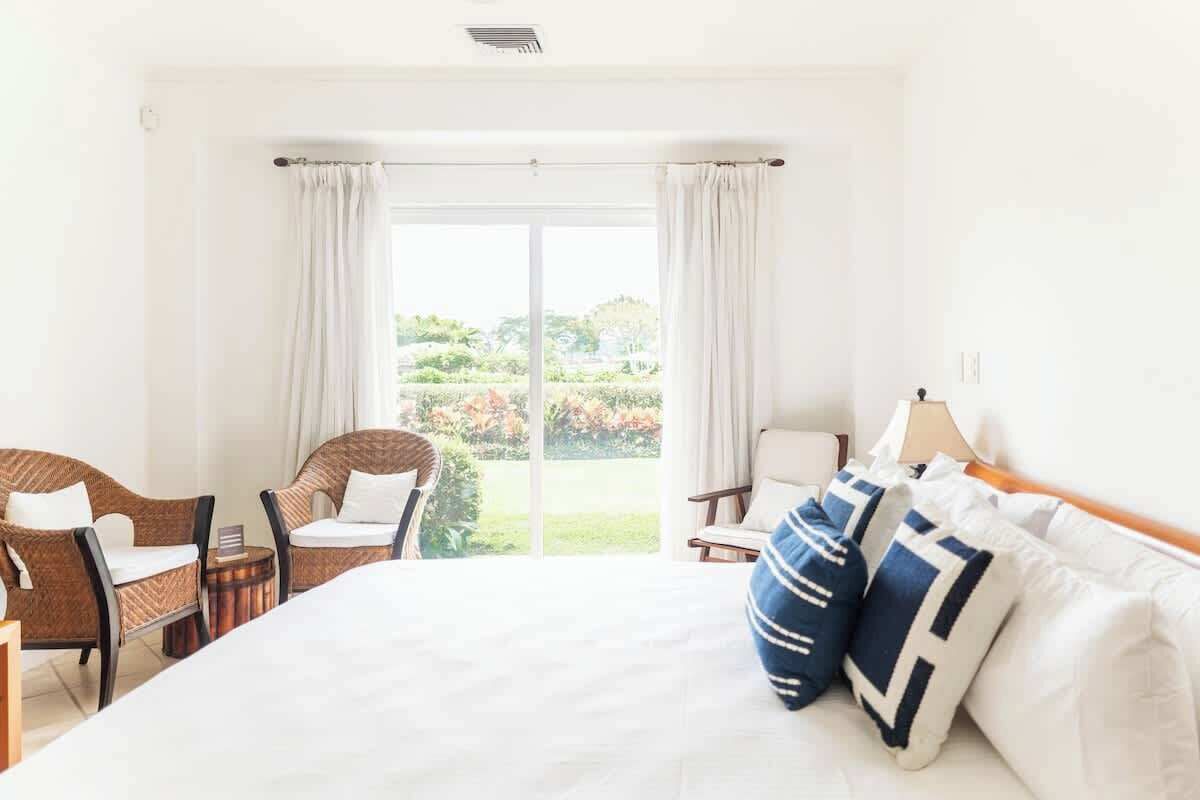 3 quartos, cofres nos quartos, ferros/tábuas de passar roupa