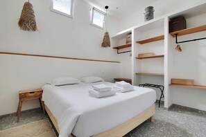 1 bedroom, desk, iron/ironing board, free WiFi