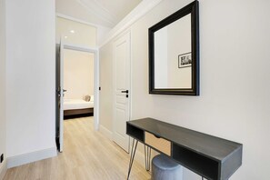 1 bedroom, desk, iron/ironing board, free WiFi