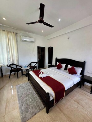 Dobbeltrom – deluxe | Skrivebord og wi-fi (inkludert)