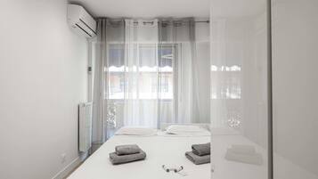 2 chambres, fer et planche Ă repasser, Wi-Fi, draps fournis