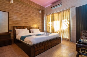 Comfort Double Room, Balcony, Mountain View | Desk, laptop workspace, iron/ironing board, free WiFi