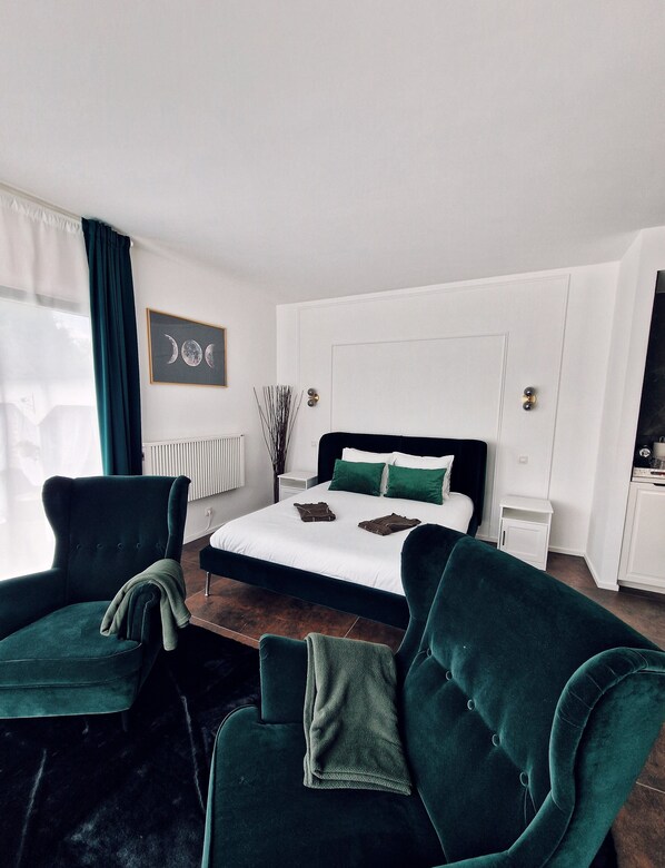 1 bedroom, WiFi, bed sheets