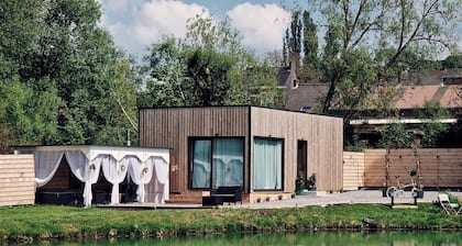 Coeur Nature Private estate with view, wood-fired sauna and Jacuzzi.