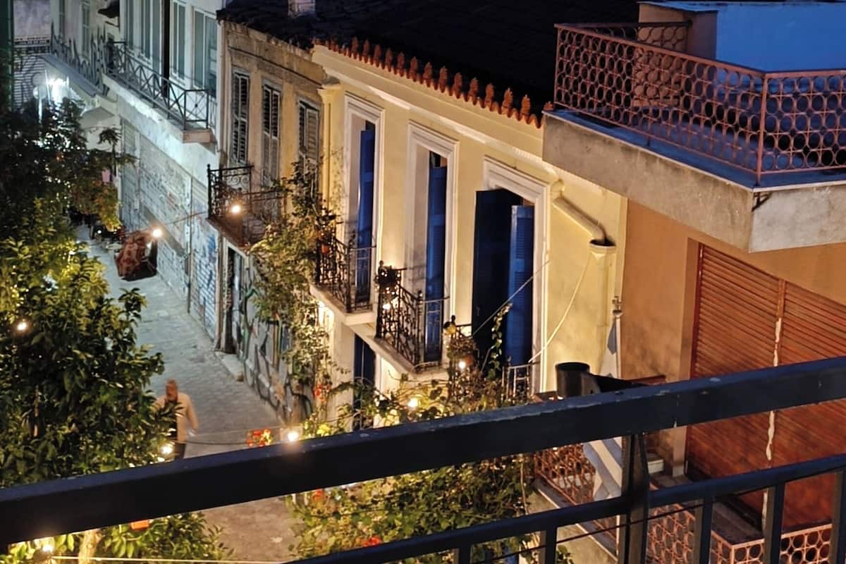 Romantic Suite, 1 King Bed with Sofa bed, Kitchen, Hill View | Terrace/patio