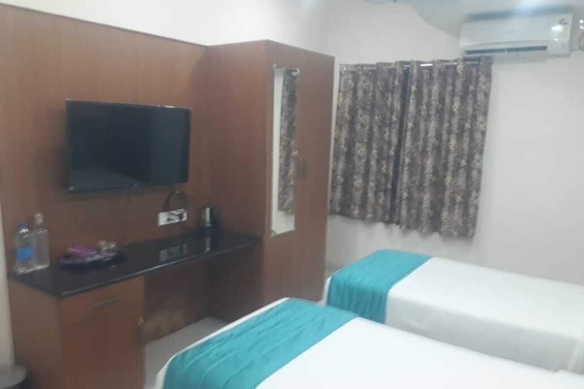 Deluxe Double or Twin Room, City View