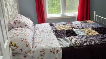 3 makuuhuonetta, silitysrauta/-lauta, Wi-Fi, vuodevaatteet