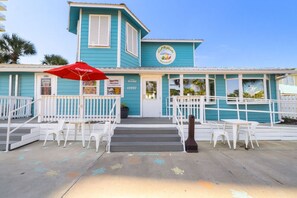 Exterior - Charming Townhouse in Gulf Highland Beach Resort! Amenities Galore (Panama City Beach)