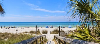 Resort Townhouse with Beach Access & 11 Pools