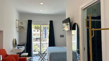 4 bedrooms, WiFi, bed sheets