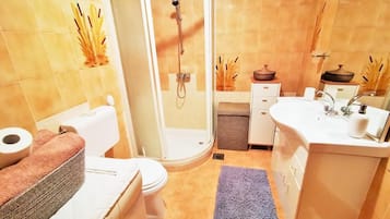 Standard Apartment, 1 Bedroom, Sea View | Bathroom