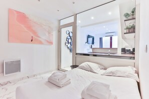 Apartemen | 1 kamar tidur, ruang kerja ramah laptop, dan setrika/meja setrika