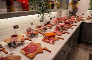 Breakfast buffet - Regnum The Crown (Serik)