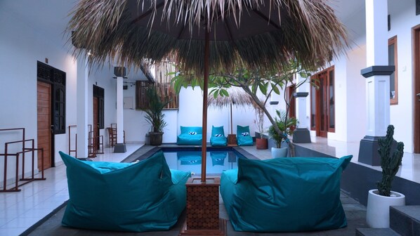 Outdoor pool - Hotel Summer of Surf Canggu (Canggu)