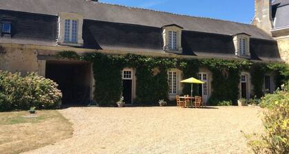 Historic cottage in charming castle near Le Mans