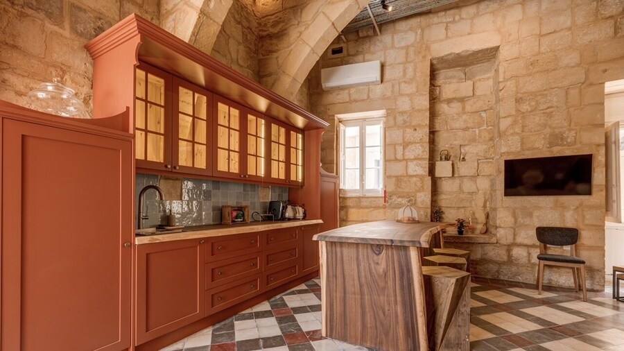 Talbot House by Talbot & Bons