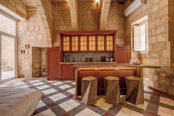 Deluxe Studio Suite | Living area - Talbot House by Talbot & Bons (Luqa)