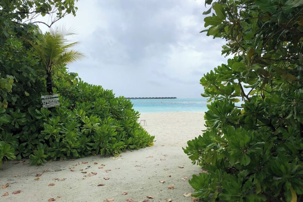 Dhiffushi Tourist Hotel