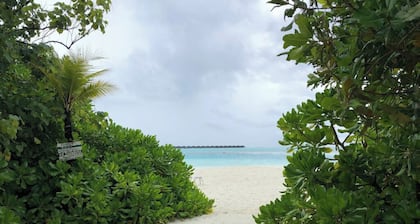 Dhiffushi Tourist Hotel