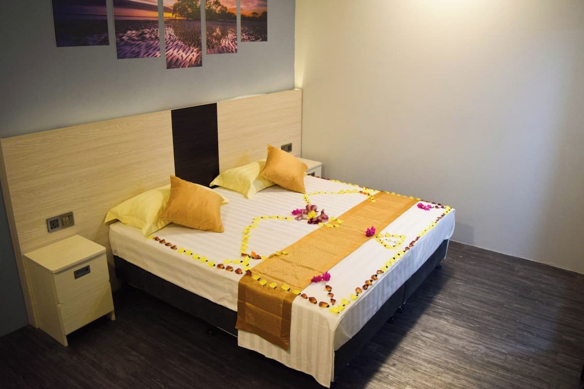 In-room safe, desk, laptop workspace, blackout curtains