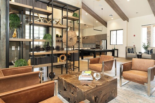 Overlook 1306 I Resort Style Living I Parking