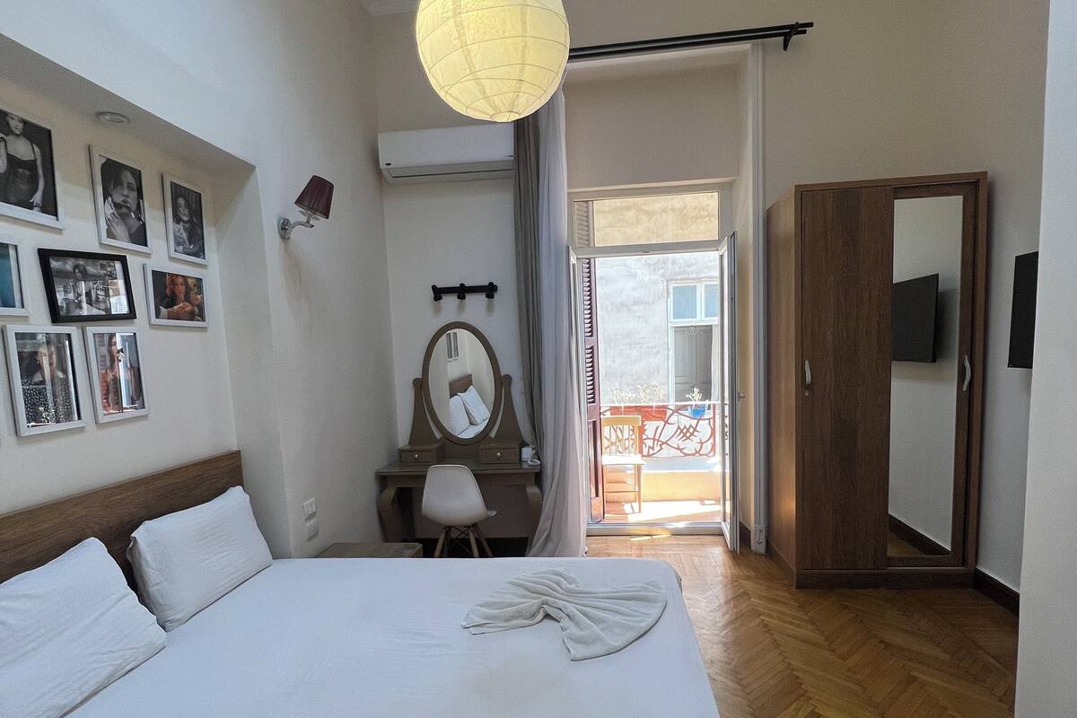 Deluxe Double Room, Balcony | 1 bedroom, desk, laptop workspace, free WiFi