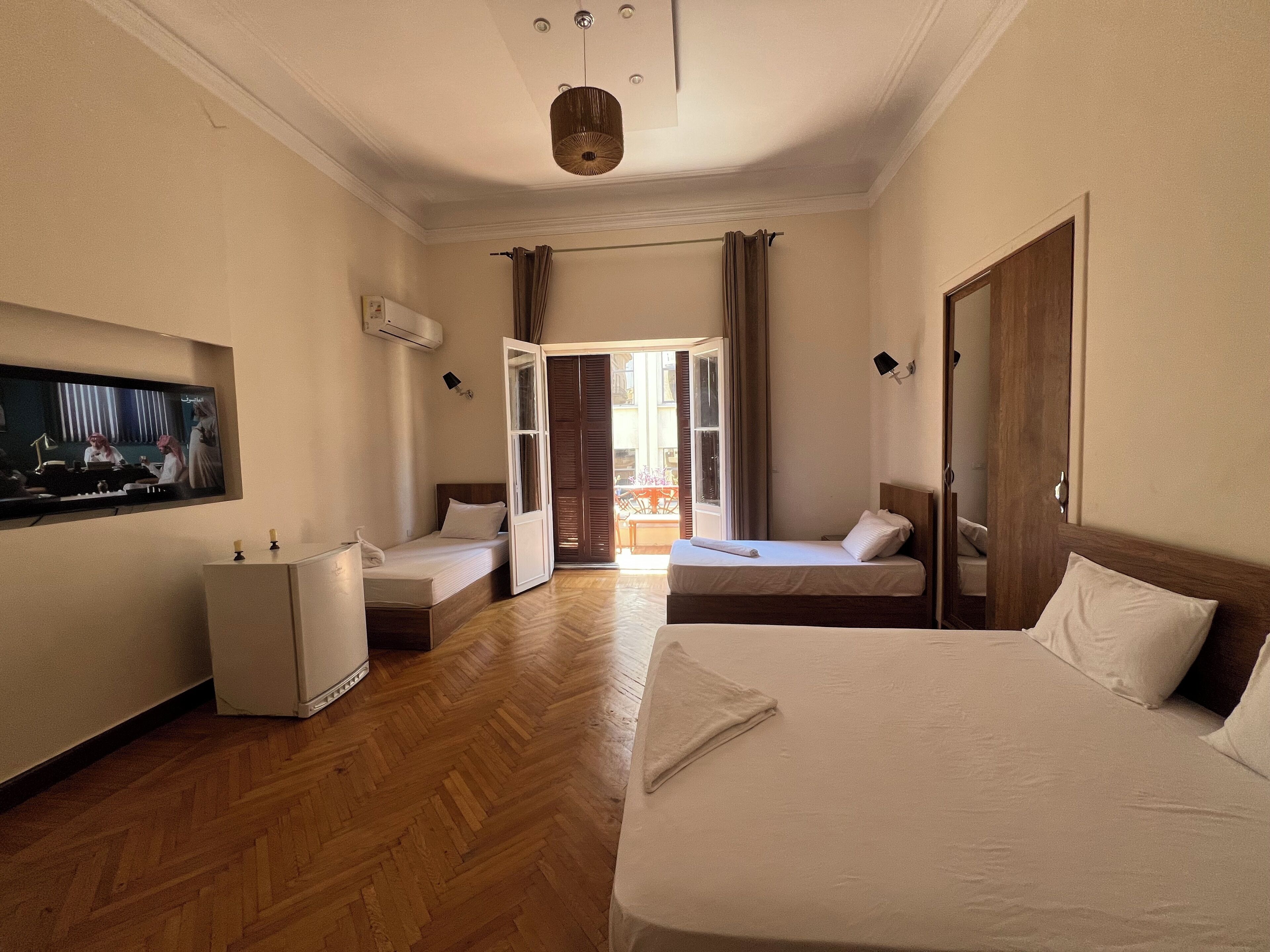 Basic Quadruple Room | Desk, laptop workspace, free WiFi