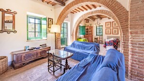 Apartment | 4 bedrooms - Semidetached Villa Shared Pool (Monteleone d'Orvieto)