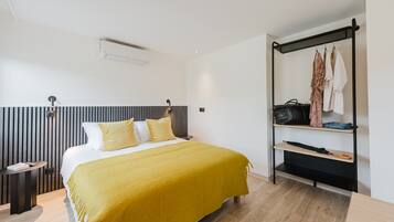 1 slaapkamer, een bureau, een strijkplank/strijkijzer, gratis wifi