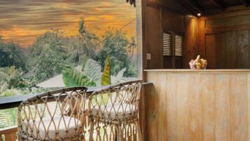 Superior Villa, 1 Queen Bed, Garden View | Private kitchen | Fridge, electric kettle, toaster, cookware/dishes/utensils