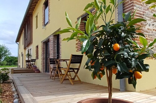 Country gite and B&B, reception room, garden, swimming pool