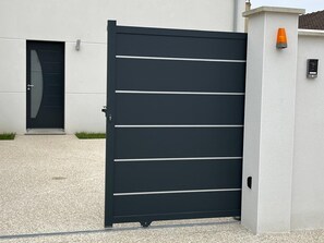 Exterior detail - New, modern, family home in quiet location near Disneyland Paris or Paris. (Pontault-Combault)