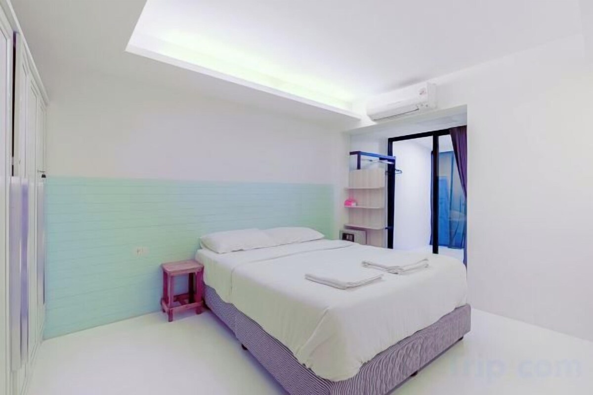 Soundproofing, iron/ironing board (on request), WiFi (free)