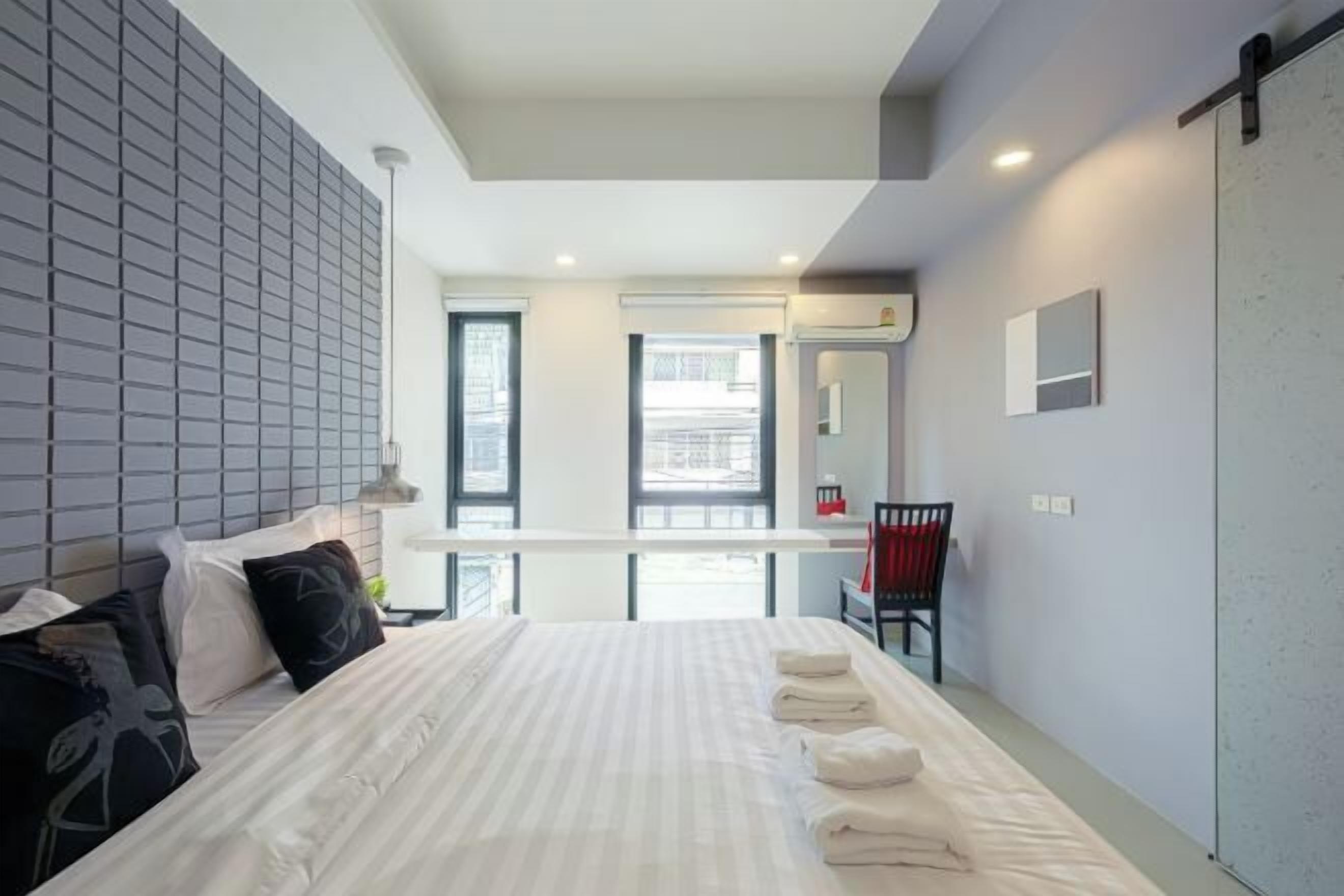 Geluiddichte muren, een strijkplank/strijkijzer, gratis wifi