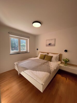 Premium Apartment, 1 Bedroom, Balcony, Sea View | 1 bedroom, free WiFi