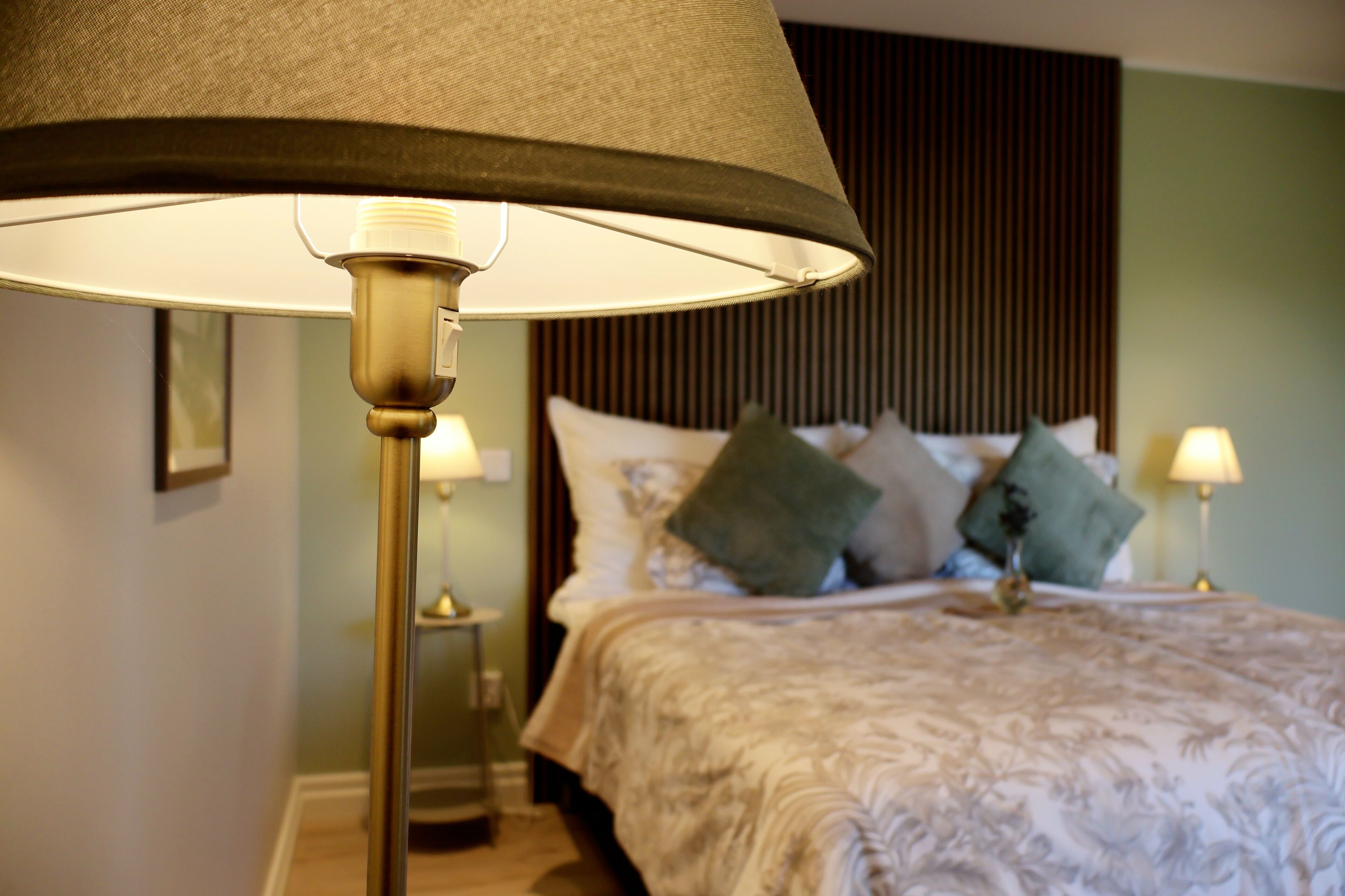 Minibar, free WiFi, bed sheets