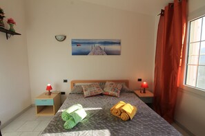 2 bedrooms, WiFi, bed sheets