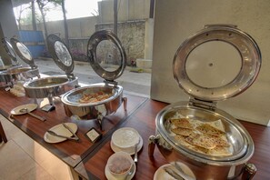 Petit déjeuner buffet (350 INR par personne)