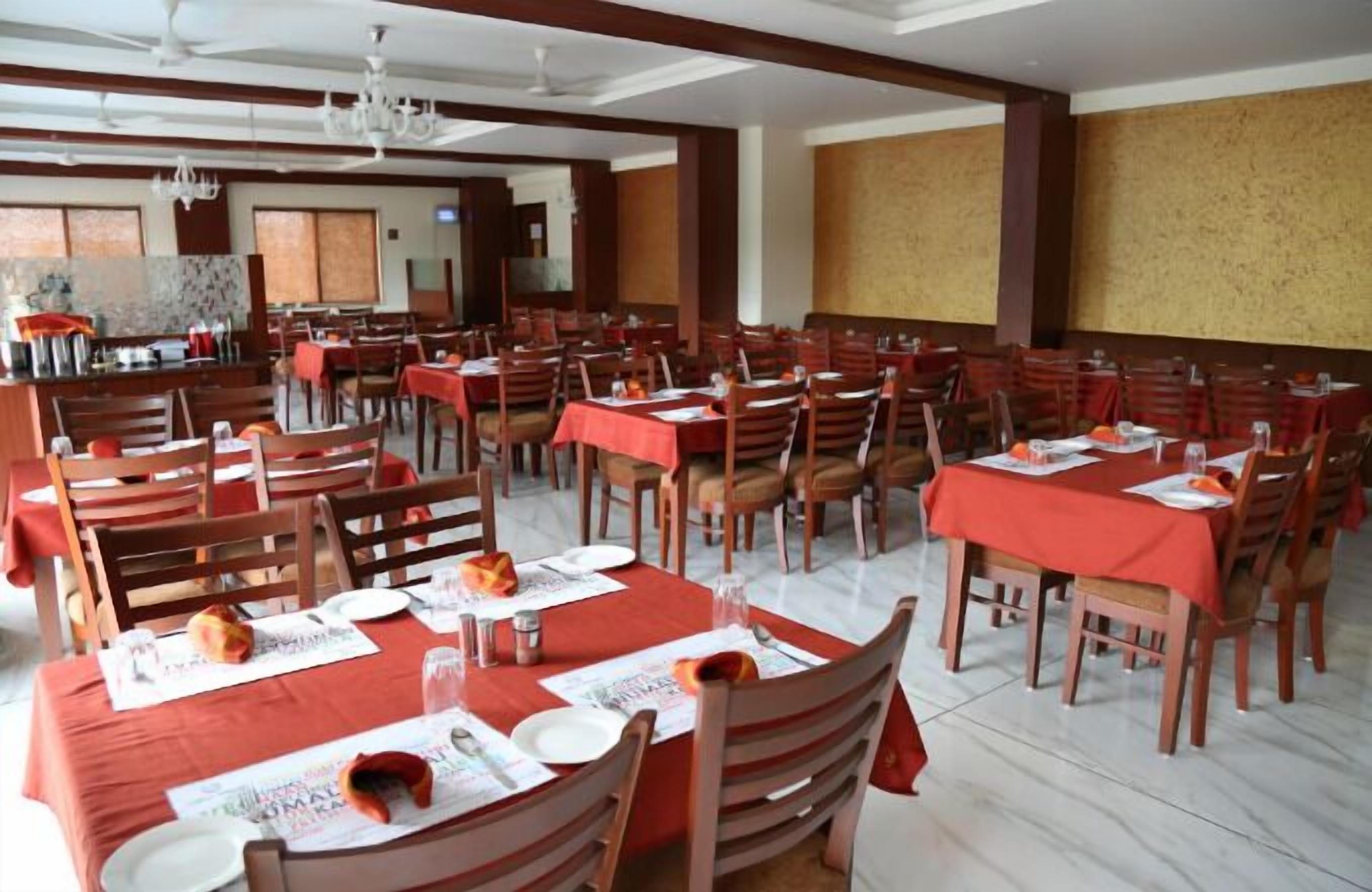 Morgenmadsbuffet hver dag (350 INR pr. person)