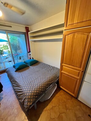 1 bedroom, iron/ironing board, WiFi, bed sheets