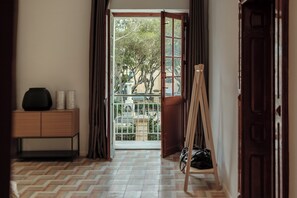 Blackout curtains, iron/ironing board, free WiFi - Ellul Living (Floriana)