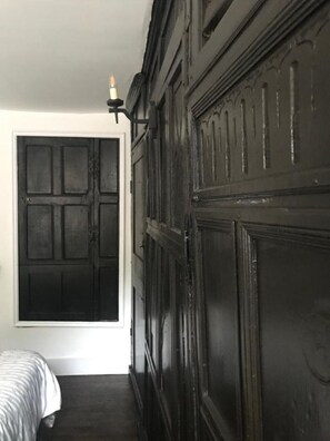 3 chambres, fer et planche à repasser, Wi-Fi gratuit, draps fournis