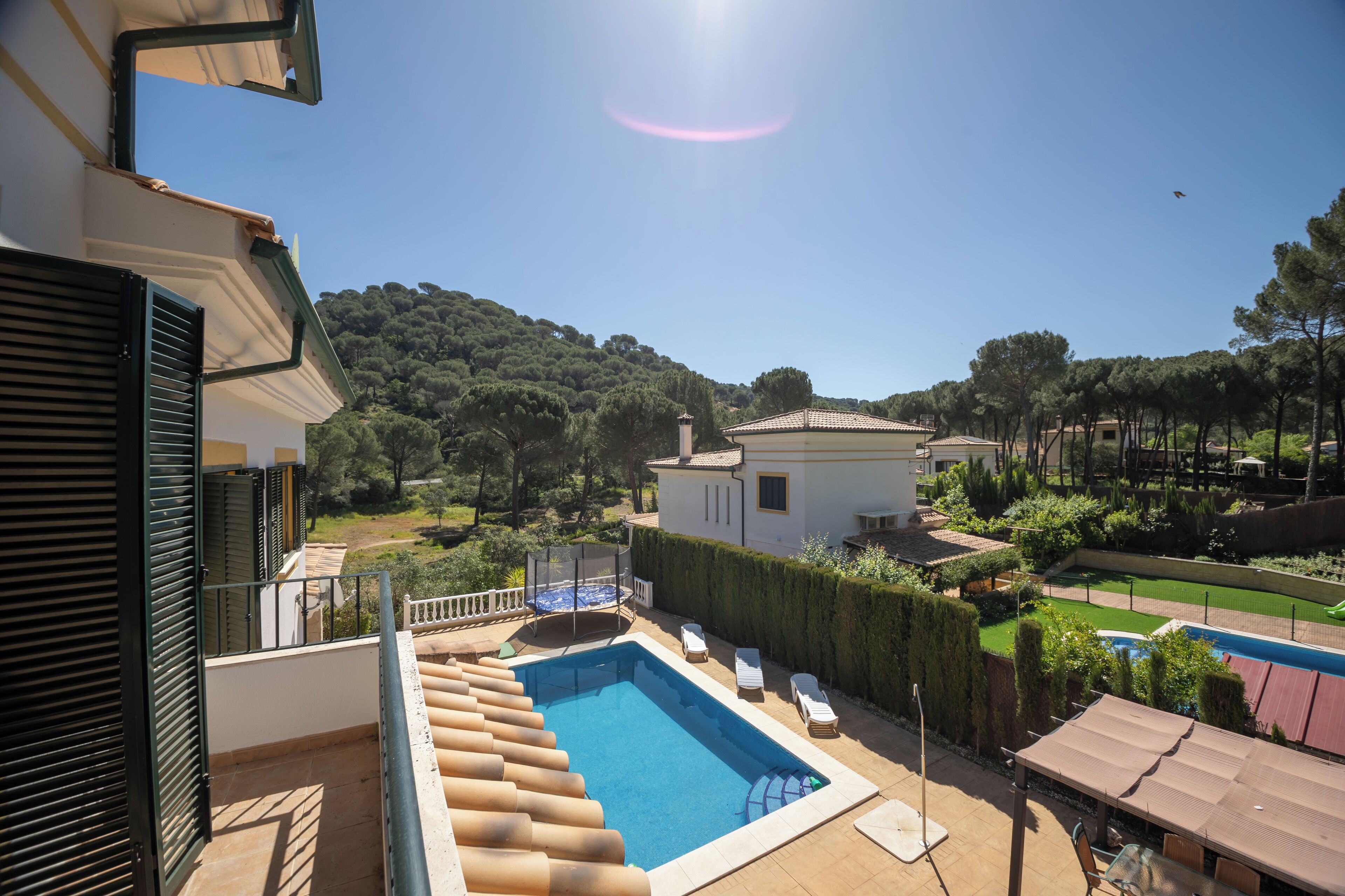 高级房, 3 间卧室, 私人游泳池, 山景 | 办公桌、遮光窗帘、熨斗/熨衣板、旅行婴儿床