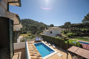 Desk, blackout curtains, iron/ironing board, travel cot - Villa Sueños (Córdoba)