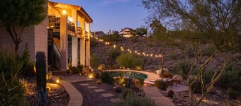 Southwestern Desert Escape/Pool/Hot Tub/Sleeps 12