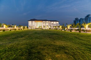 Front of property - Enrise by Sayaji Dwarka (Dwarka)