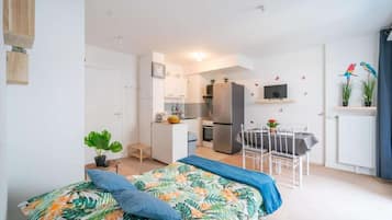 1 bedroom, desk, iron/ironing board, WiFi