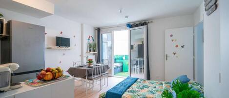 تناول الطعام