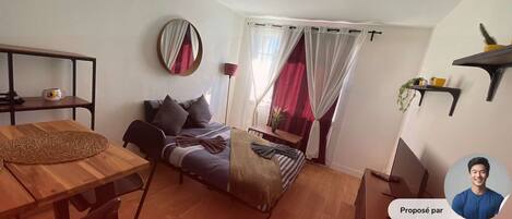 1 bedroom, desk, iron/ironing board, WiFi